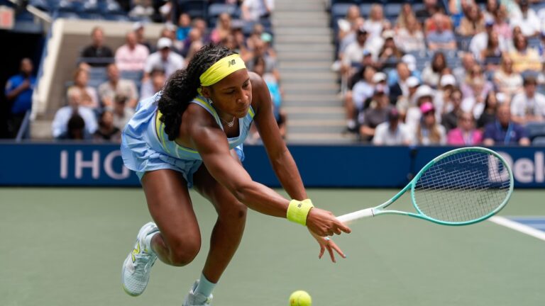 Coco Gauff keeps her US Open title defense alive by coming back to beat Elina Svitolina