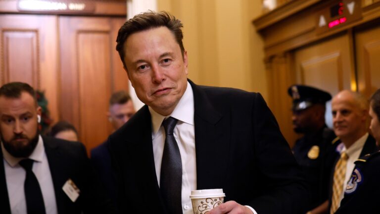 Musk, Ramaswamy eyeing federal remote work policies to help slash $2T from budget