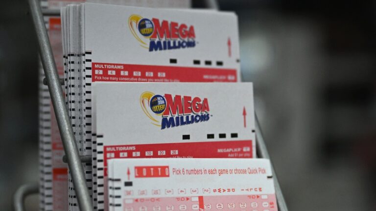 Winning ticket for Mega Millions $1.22 billion jackpot sold in California