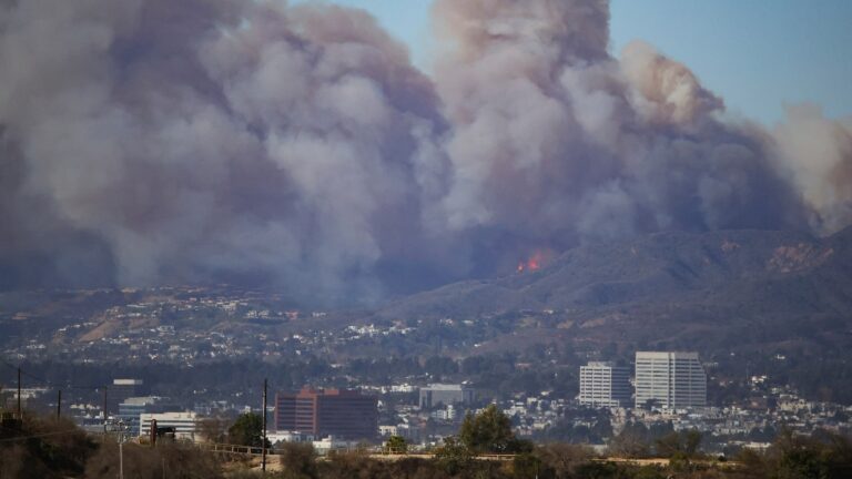 Los Angeles brush fires latest: 2 blazes threaten structures, prompt evacuations