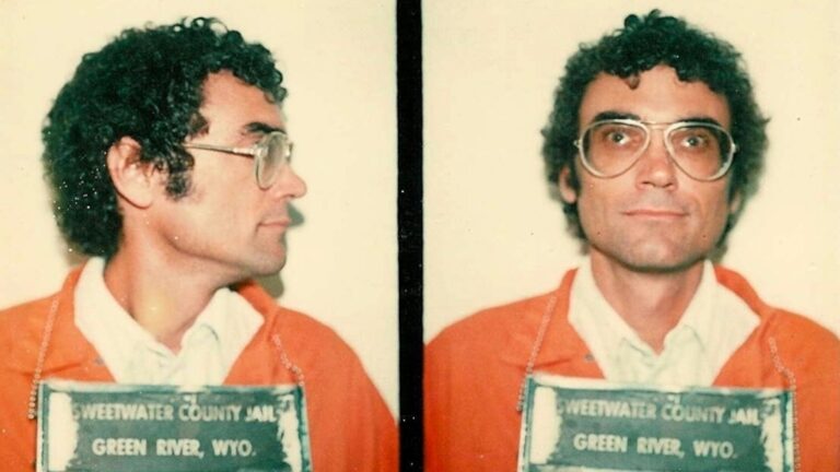 1982 bombing suspect arrested after living under assumed name for years: Prosecutors